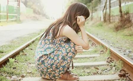 深圳侦探调查女生失恋后的表现