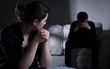 婚后沟通越来越少怎么办?夫妻沉默的形成原因